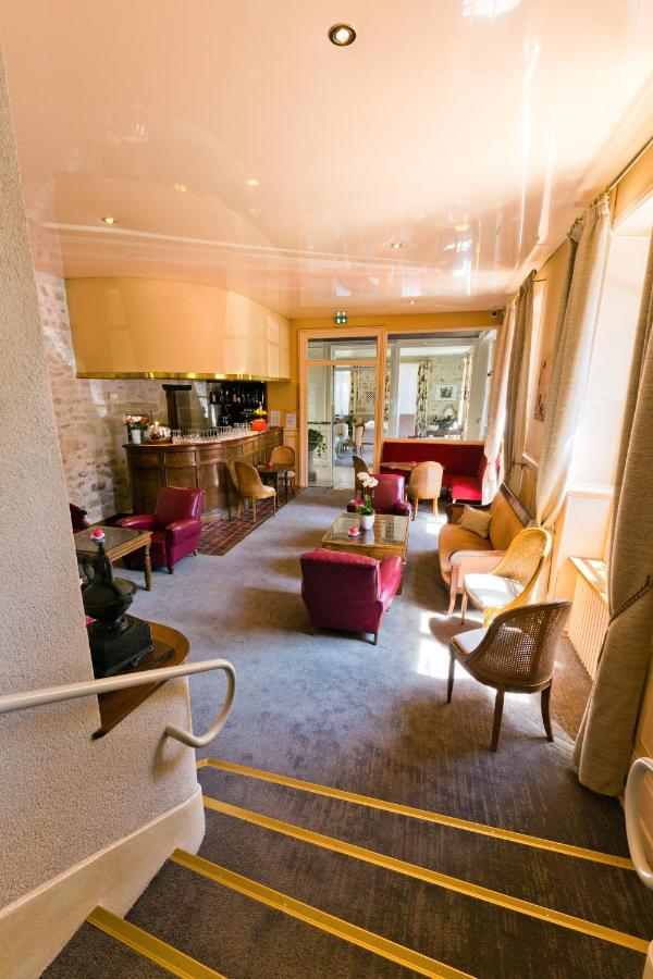 Hotel Montespan Bourbon-lʼArchambault Esterno foto