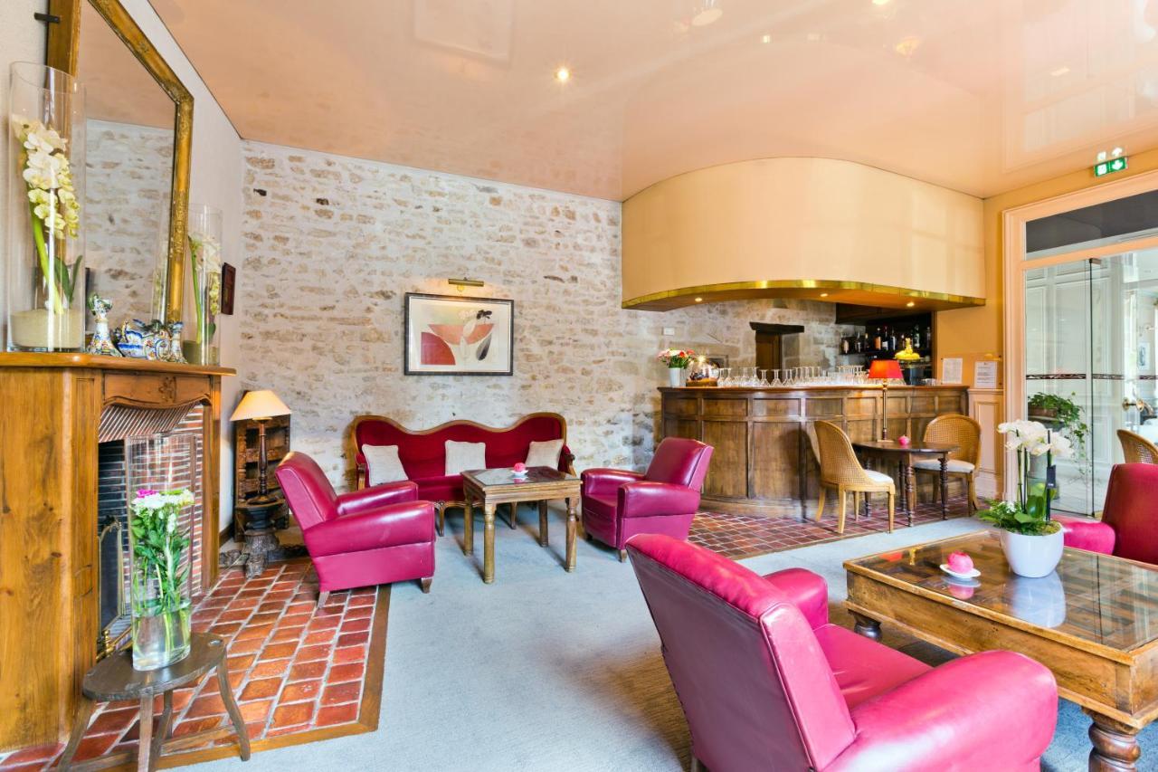Hotel Montespan Bourbon-lʼArchambault Esterno foto